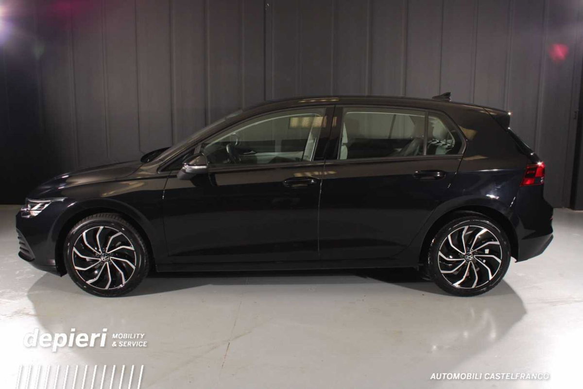 Volkswagen Golf 1.0 eTSI EVO DSG Life (5)