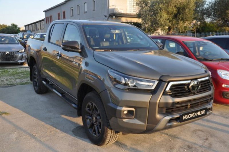 Toyota Hilux 2.8 d-4d 48V double cab Invincible auto