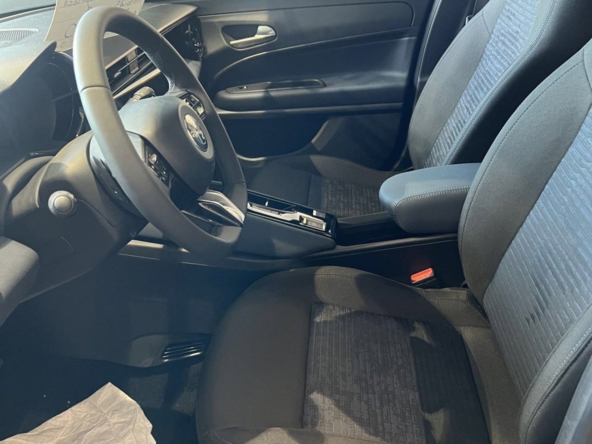 Alfa Romeo Junior 1.2 ibrida 145cv edct6 (7)