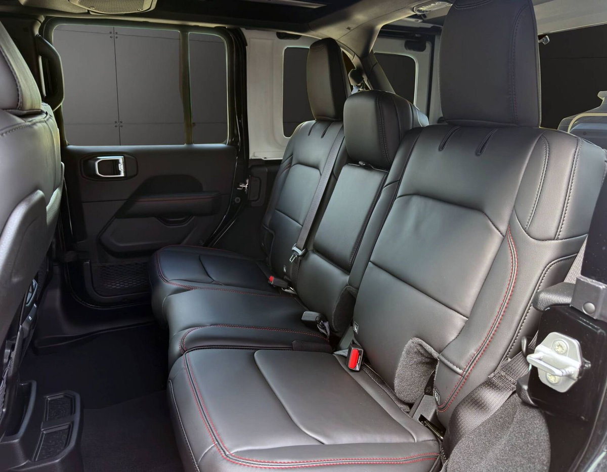 Jeep Wrangler Unlimited 2.0 Turbo Rubicon (12)