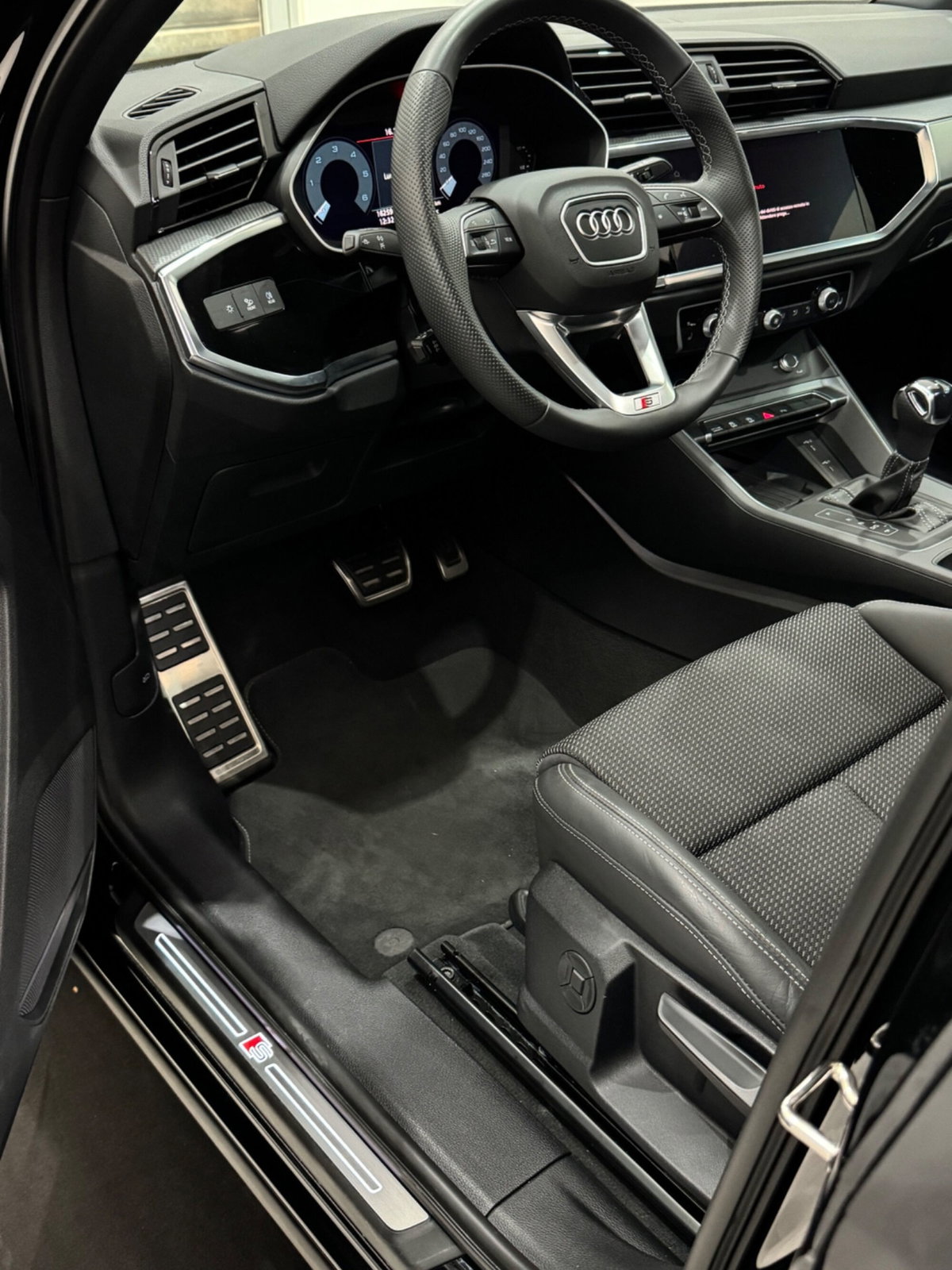 Audi Q3 Sportback 35 TDI quattro S tronic S line edition (13)