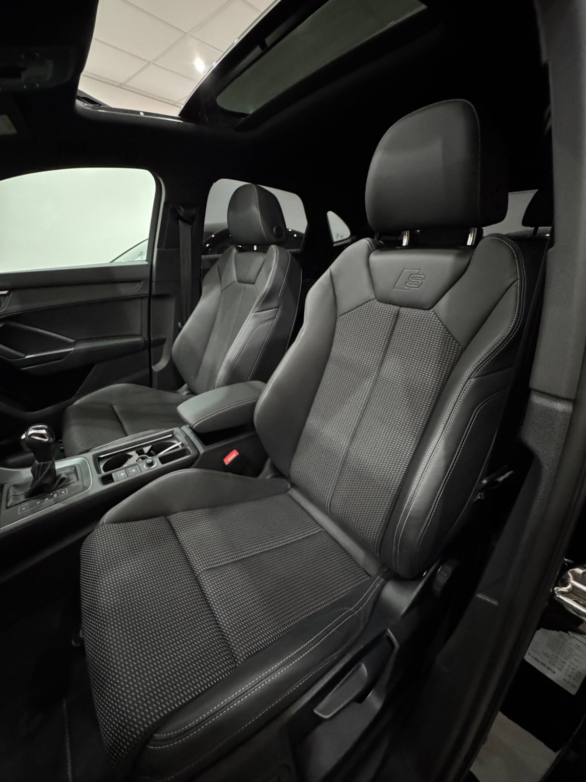 Audi Q3 Sportback 35 TDI quattro S tronic S line edition (15)
