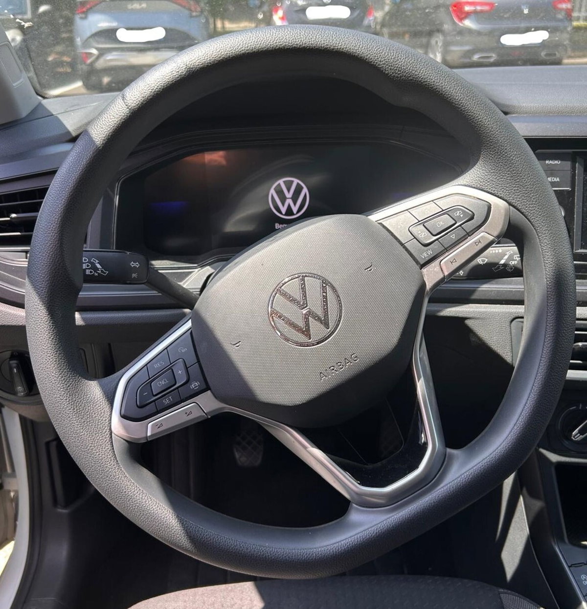Volkswagen Taigo 1.0 tsi Life 95cv (8)