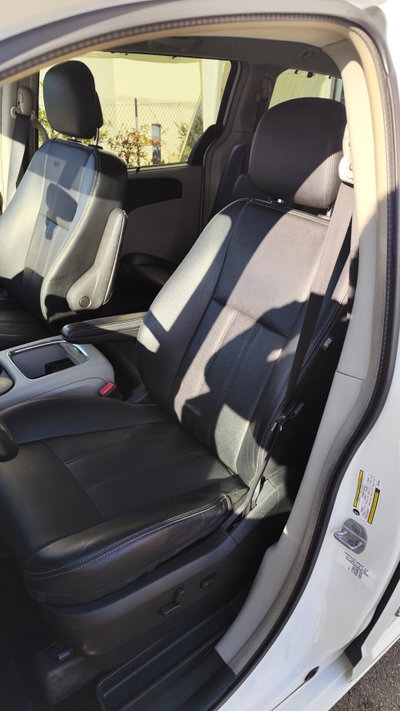 Lancia Voyager 2.8 Turbodiesel Platinum 163 CV (10)
