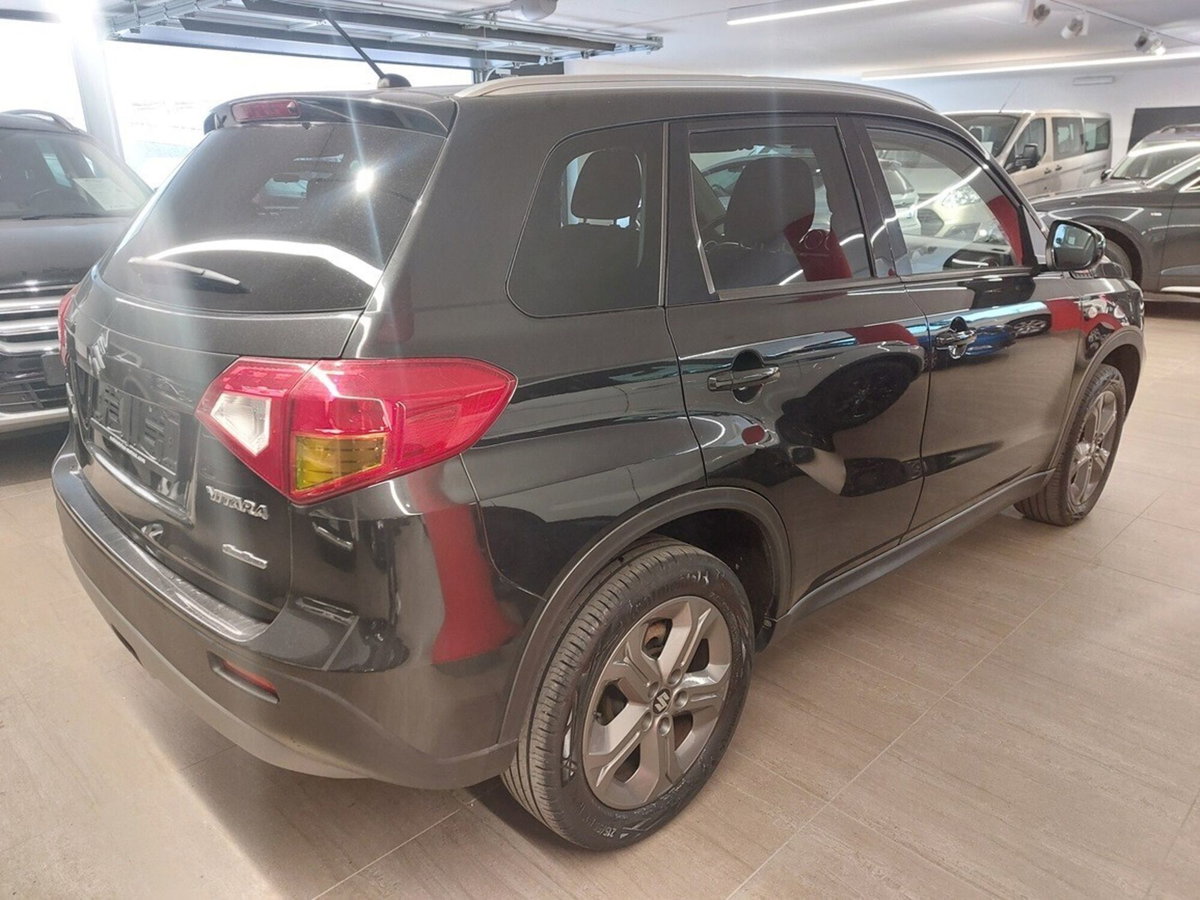 Suzuki Vitara 1.6 DDiS 4WD AllGrip DCT V-Top (3)