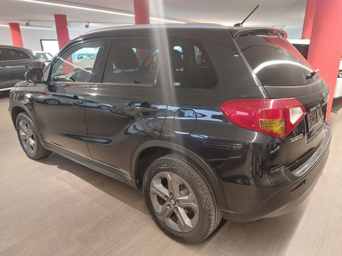 Suzuki Vitara 1.6 DDiS 4WD AllGrip DCT V-Top (4)
