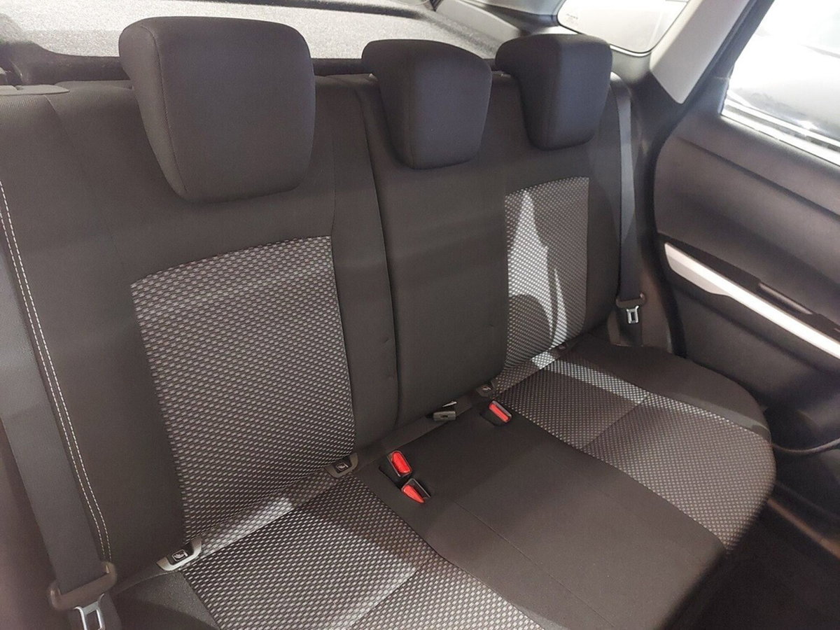 Suzuki Vitara 1.6 DDiS 4WD AllGrip DCT V-Top (9)