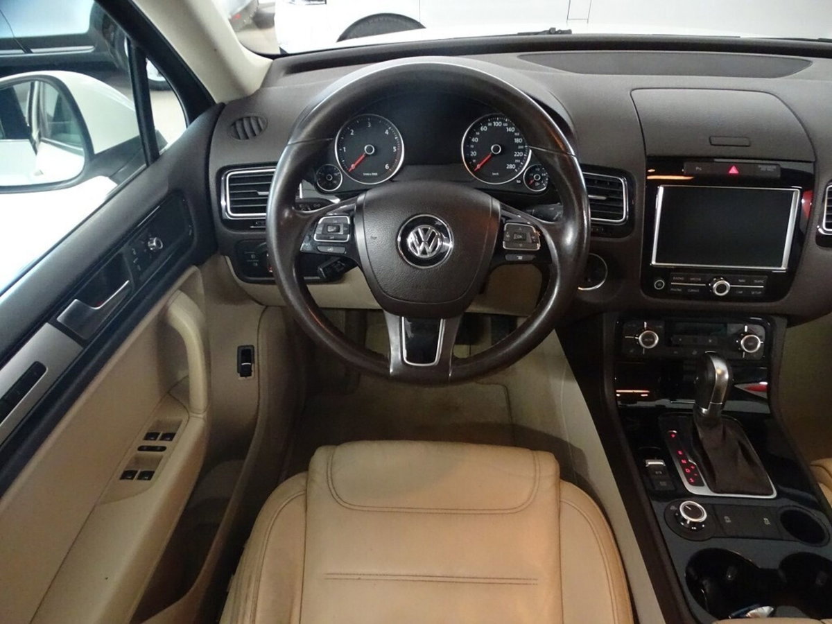 Volkswagen Touareg 3.0 TDI 245 CV tip. BMT Terrain Tech Executive (16)