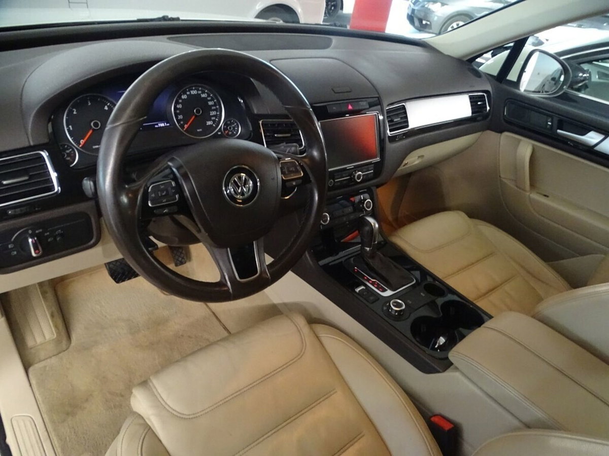 Volkswagen Touareg 3.0 TDI 245 CV tip. BMT Terrain Tech Executive (5)