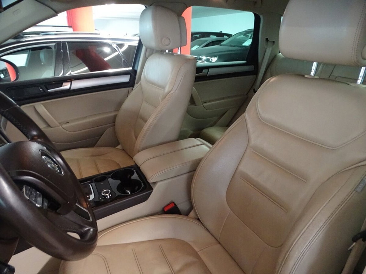 Volkswagen Touareg 3.0 TDI 245 CV tip. BMT Terrain Tech Executive (6)