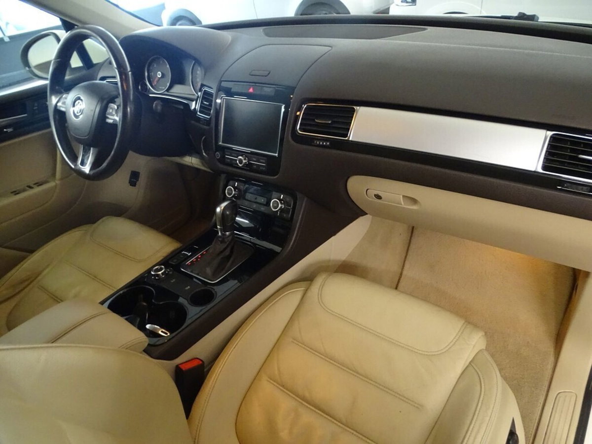 Volkswagen Touareg 3.0 TDI 245 CV tip. BMT Terrain Tech Executive (7)