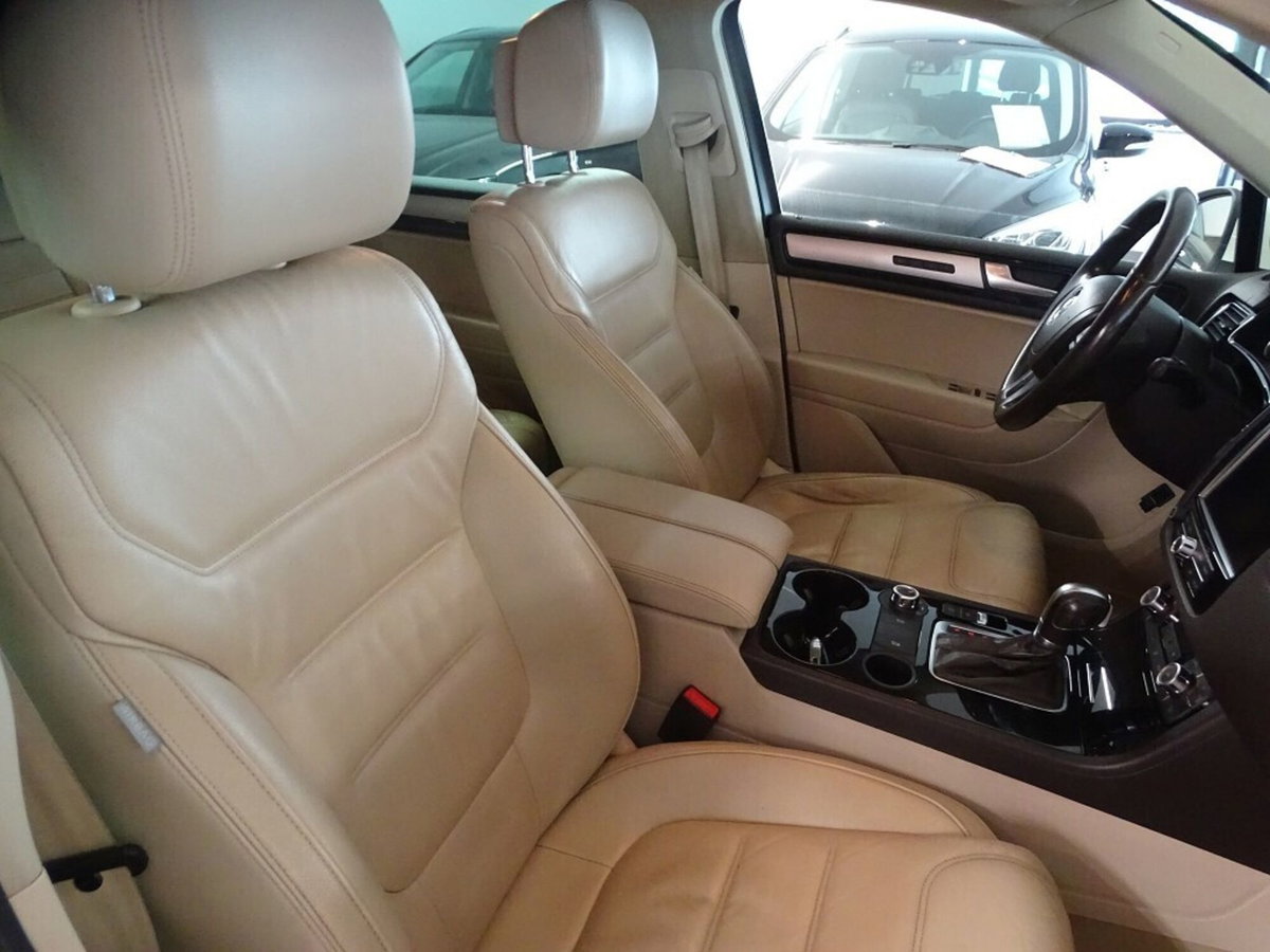 Volkswagen Touareg 3.0 TDI 245 CV tip. BMT Terrain Tech Executive (8)