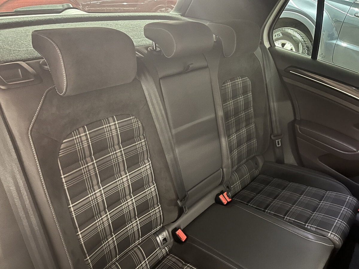 Volkswagen Golf GTD 2.0 TDI 3p. BlueMotion Technology (10)