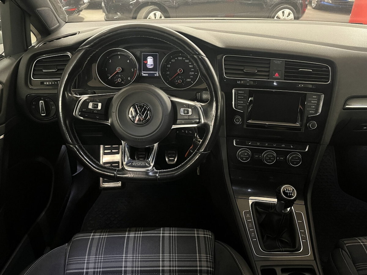Volkswagen Golf GTD 2.0 TDI 3p. BlueMotion Technology (15)