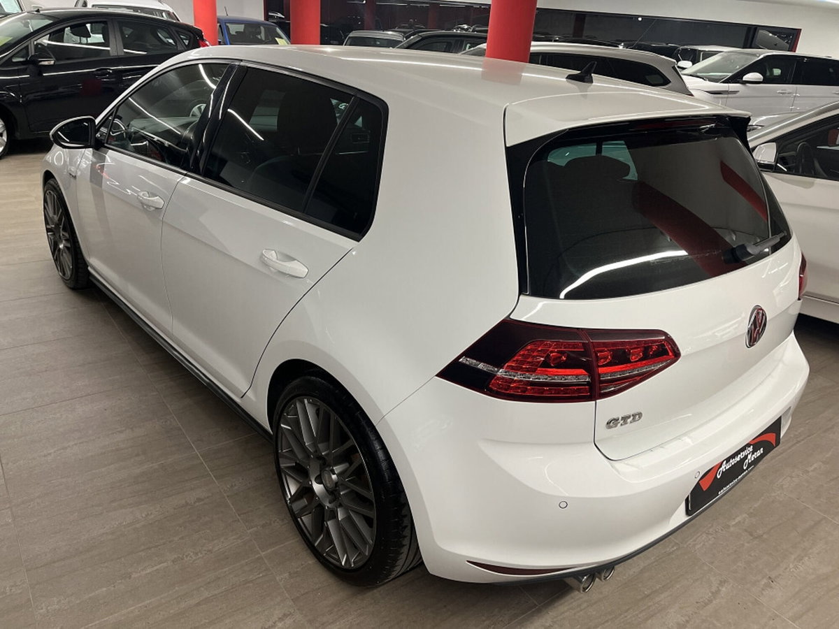 Volkswagen Golf GTD 2.0 TDI 3p. BlueMotion Technology (5)