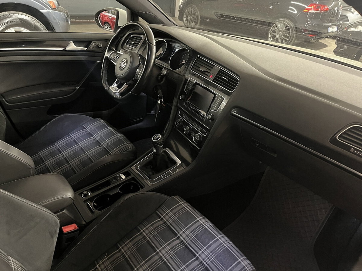 Volkswagen Golf GTD 2.0 TDI 3p. BlueMotion Technology (8)