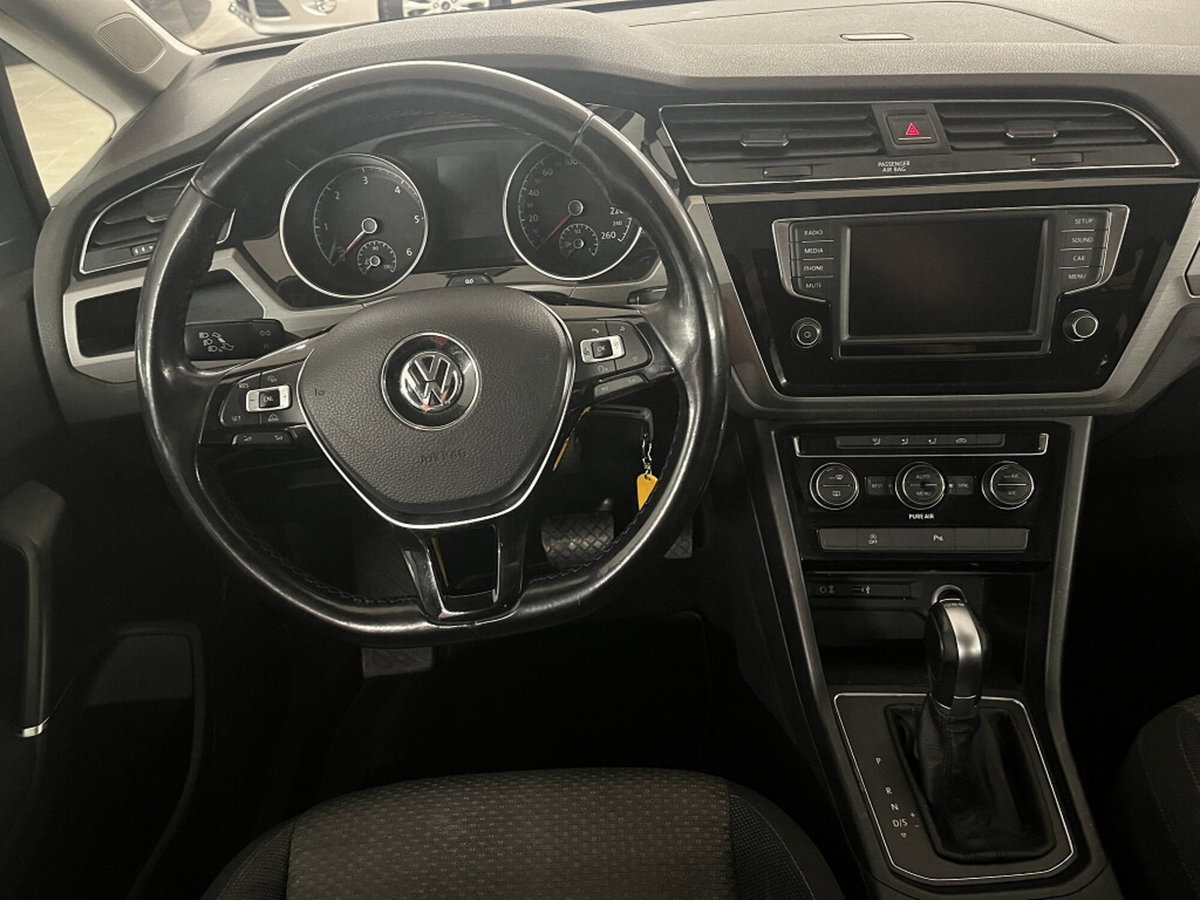 Volkswagen Touran 1.6 TDI DSG Comfortline BlueMotion Technology (14)