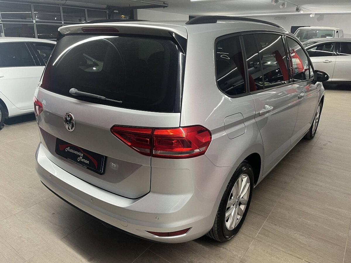 Volkswagen Touran 1.6 TDI DSG Comfortline BlueMotion Technology (4)