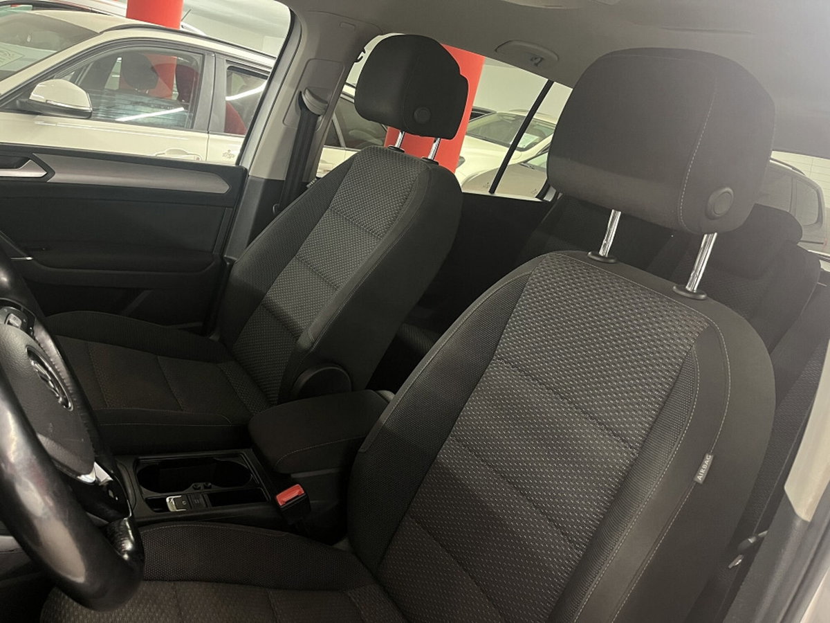 Volkswagen Touran 1.6 TDI DSG Comfortline BlueMotion Technology (7)