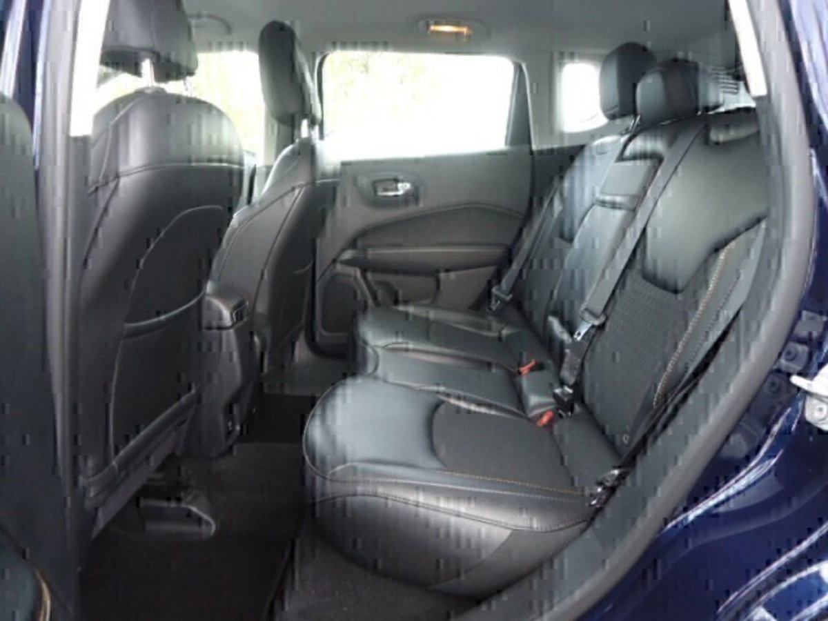Jeep Compass 1.6 Multijet II 2WD Business (14)