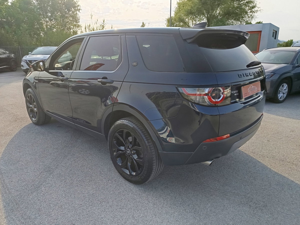Land Rover Discovery Sport 2.0 TD4 180 CV HSE (4)