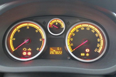 Opel Corsa 1.3 CDTI 75CV F.AP. 3 porte Club (9)
