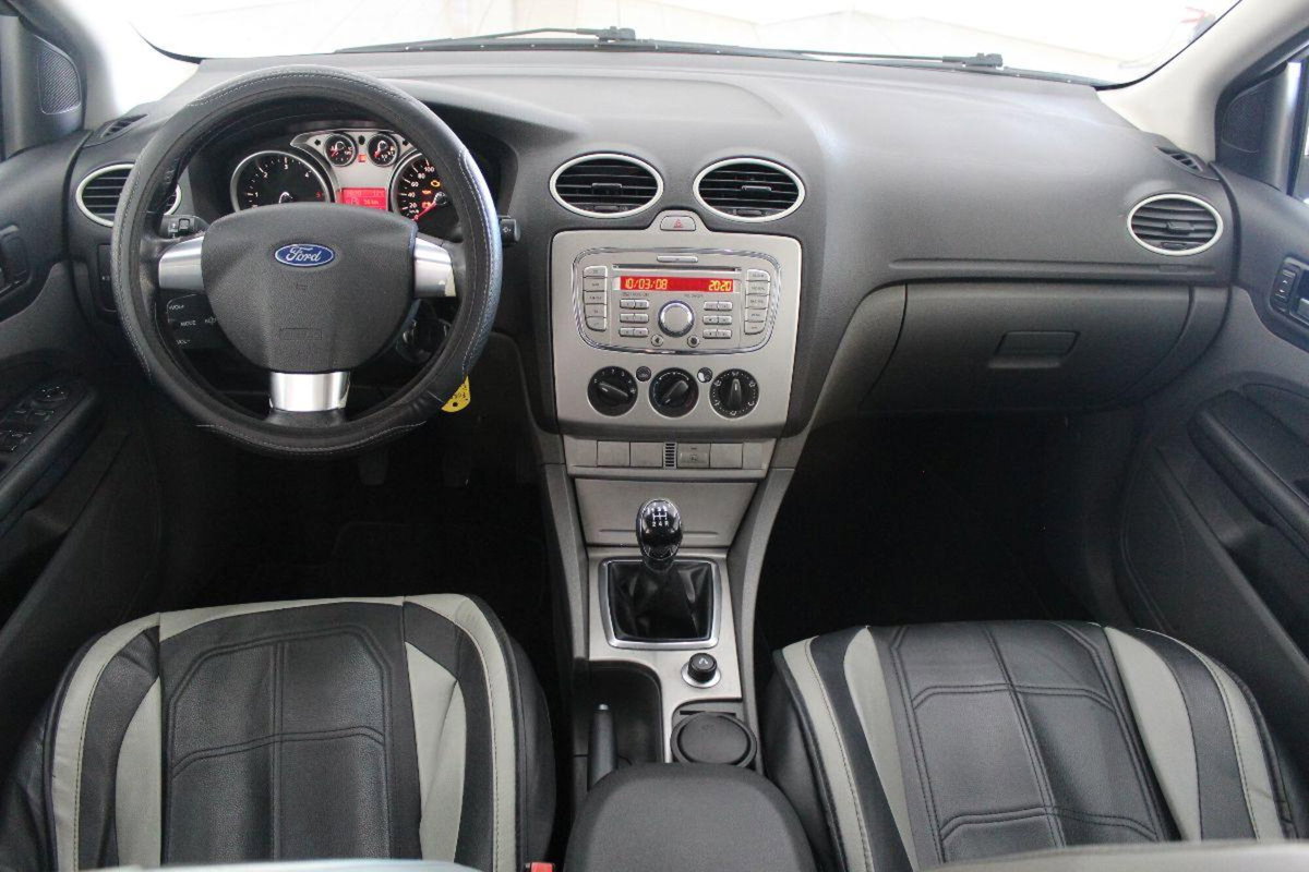 Ford Focus Station Wagon 1.6 TDCi (90CV) SW Tit. (7)