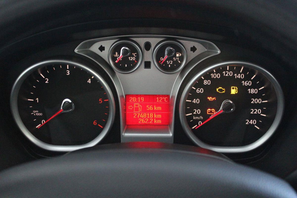 Ford Focus Station Wagon 1.6 TDCi (90CV) SW Tit. (9)