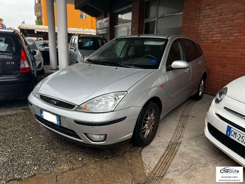 Ford Focus 1.6i 16V cat 5p. Ambiente