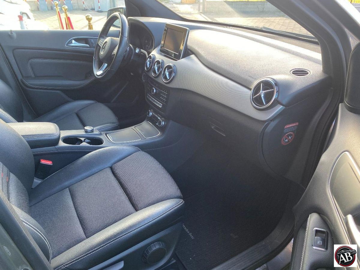Mercedes-Benz Classe B 180 d Automatic Premium (14)