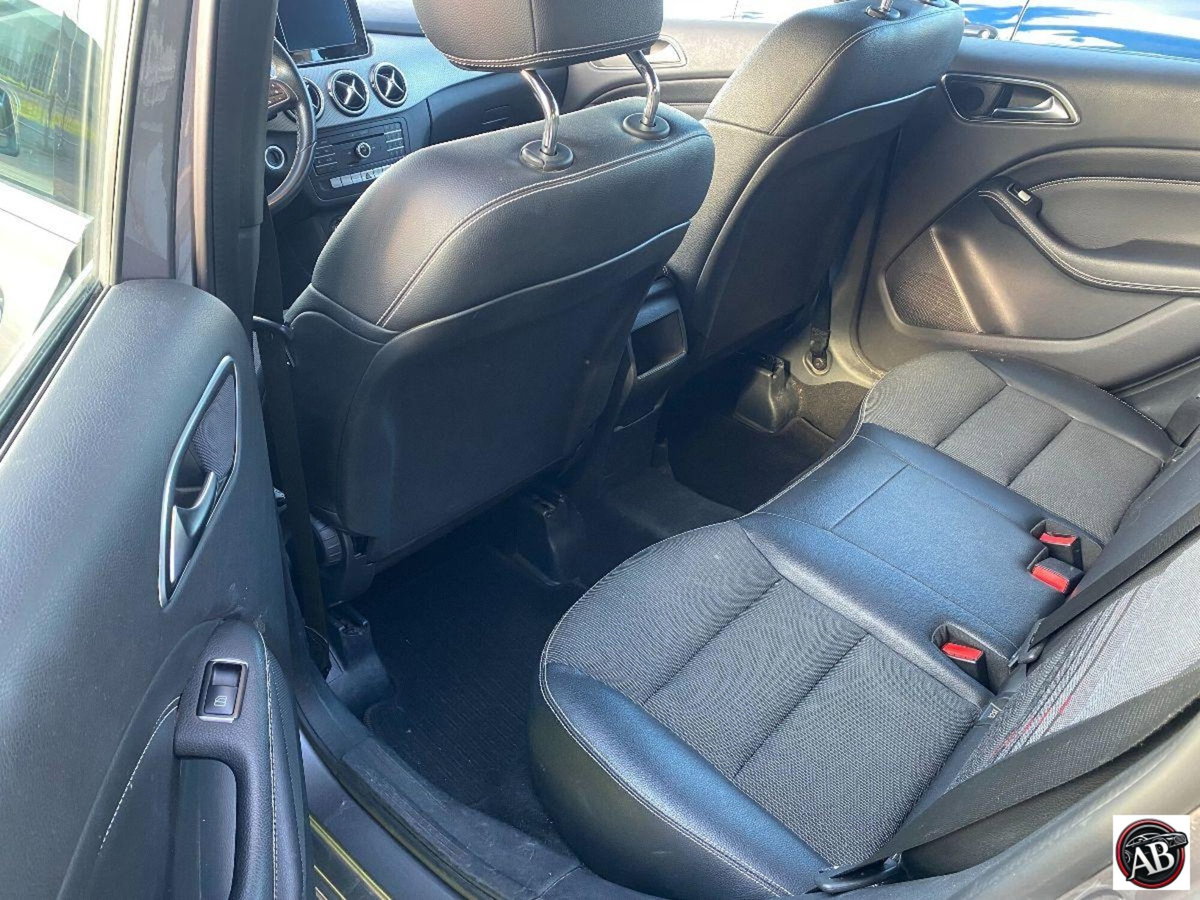 Mercedes-Benz Classe B 180 d Automatic Premium (16)