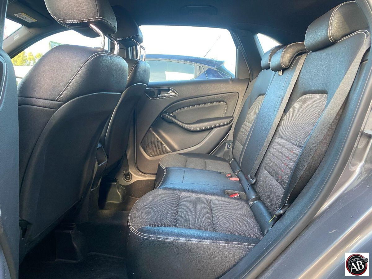 Mercedes-Benz Classe B 180 d Automatic Premium (17)