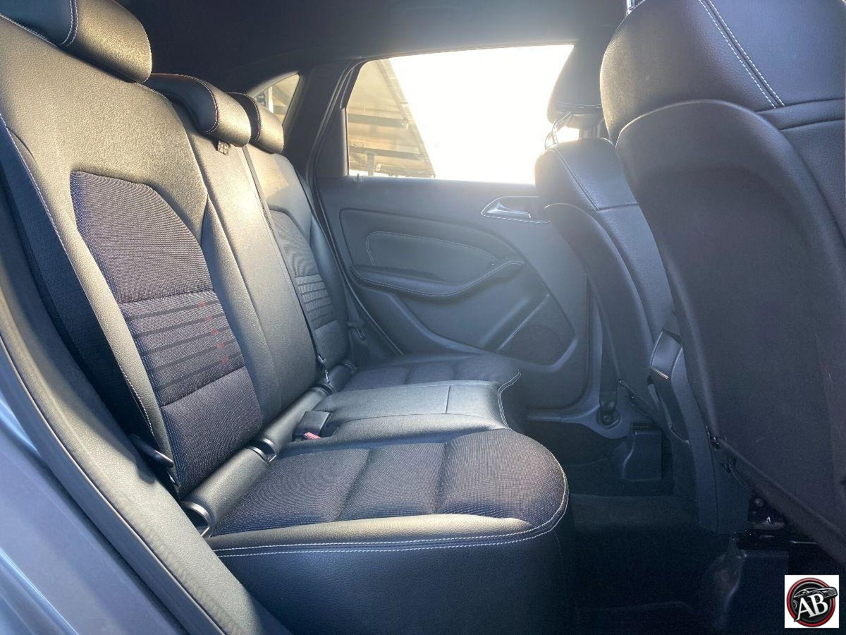 Mercedes-Benz Classe B 180 d Automatic Premium (19)