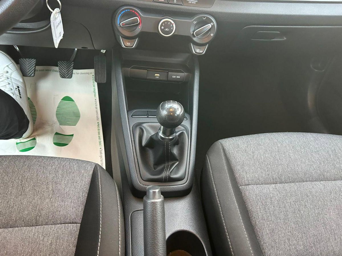 Kia Stonic 1.2 MPI 84 CV Style (13)