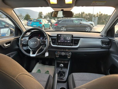 Kia Stonic 1.2 MPI 84 CV Style (7)