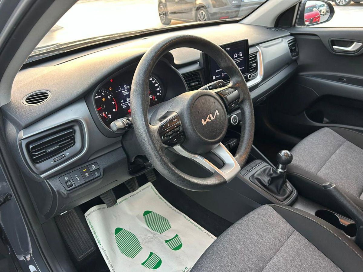 Kia Stonic 1.2 MPI 84 CV Style (9)
