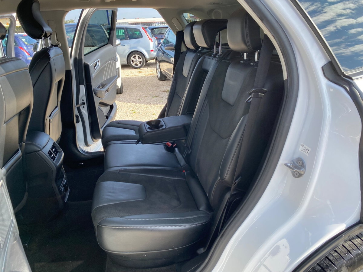 Ford Edge 2.0 TDCI 210 CV AWD S&S Powershift ST Line (17)