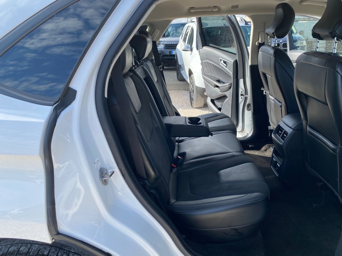 Ford Edge 2.0 TDCI 210 CV AWD S&S Powershift ST Line (18)