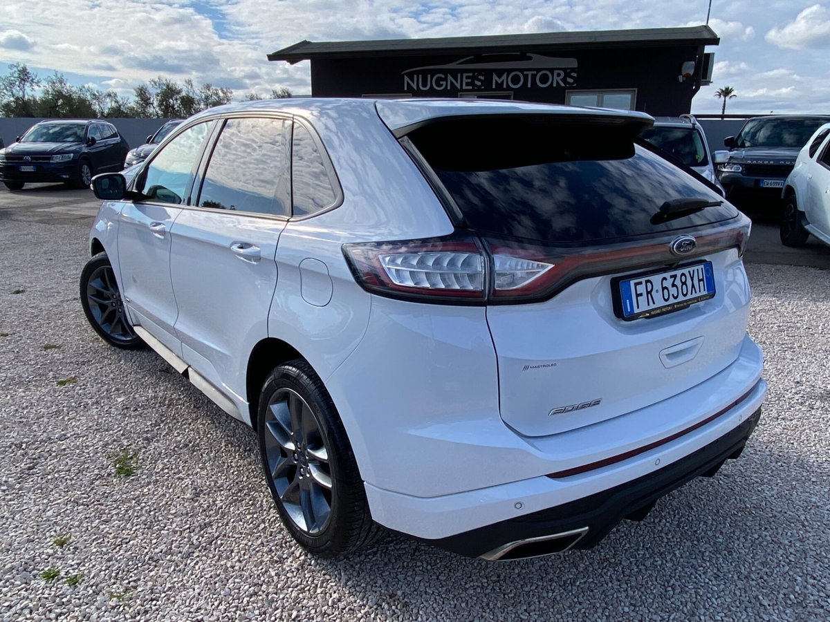 Ford Edge 2.0 TDCI 210 CV AWD S&S Powershift ST Line (3)