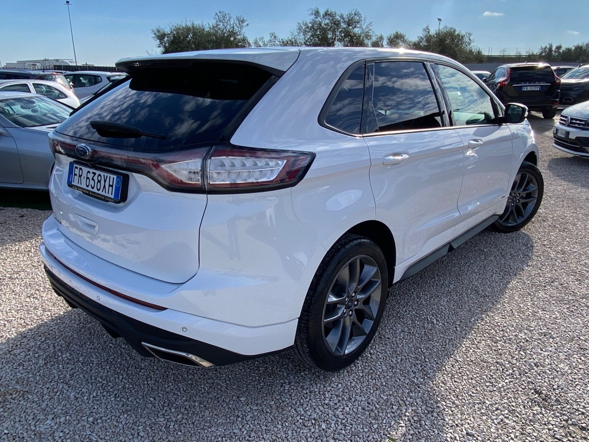 Ford Edge 2.0 TDCI 210 CV AWD S&S Powershift ST Line (5)