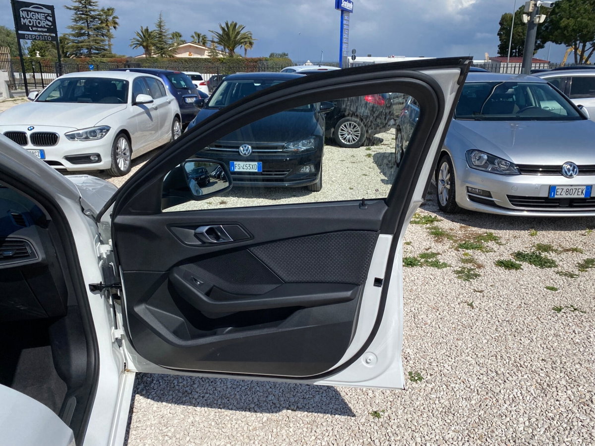 BMW Serie 1 116d 2.0 116CV cat 5 porte Attiva DPF (17)
