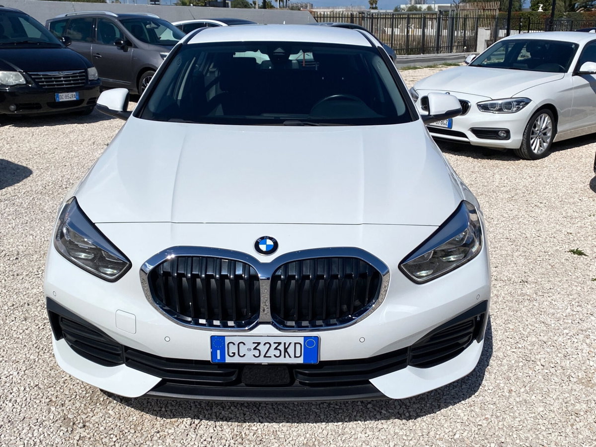 BMW Serie 1 116d 2.0 116CV cat 5 porte Attiva DPF (8)
