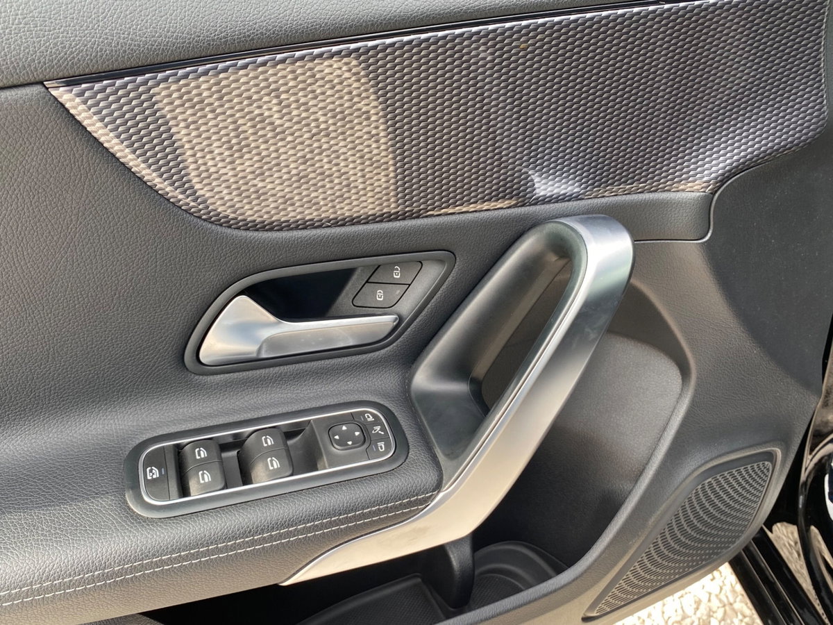 Mercedes-Benz Classe A 180 d Automatic Sport (11)