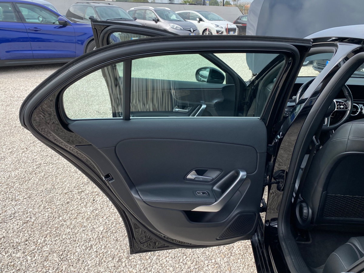 Mercedes-Benz Classe A 180 d Automatic Sport (12)