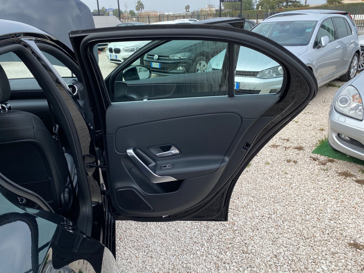 Mercedes-Benz Classe A 180 d Automatic Sport (16)