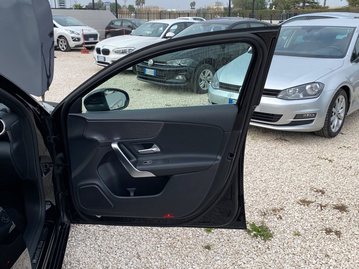 Mercedes-Benz Classe A 180 d Automatic Sport (17)