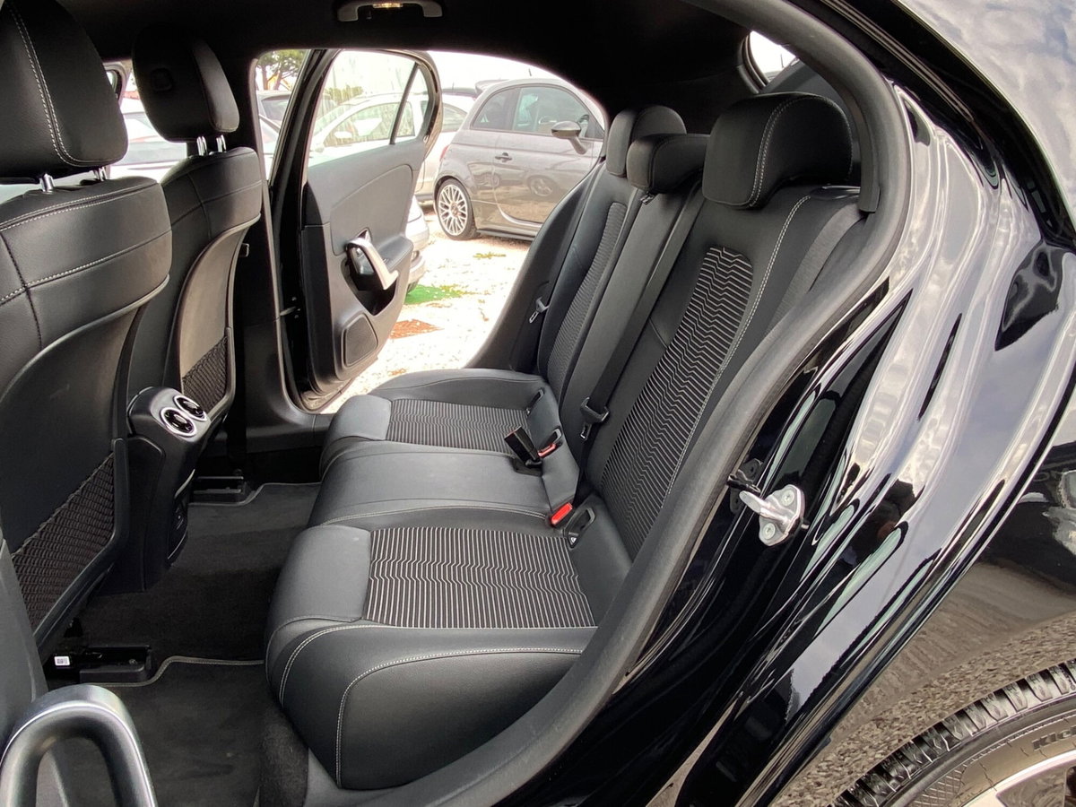 Mercedes-Benz Classe A 180 d Automatic Sport (19)
