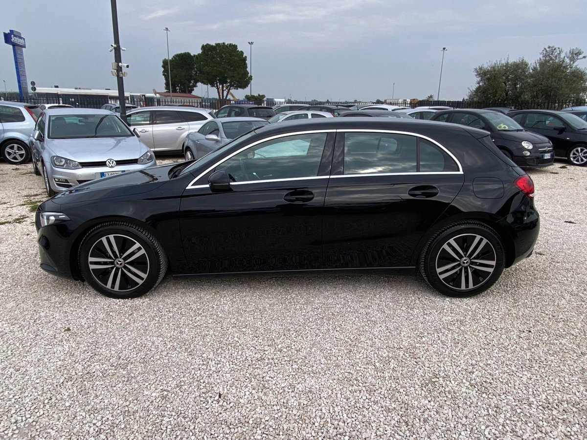 Mercedes-Benz Classe A 180 d Automatic Sport (2)