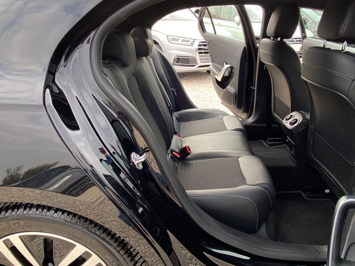Mercedes-Benz Classe A 180 d Automatic Sport (20)