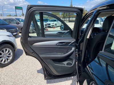 BMW X3 sDrive18d Luxury (13)
